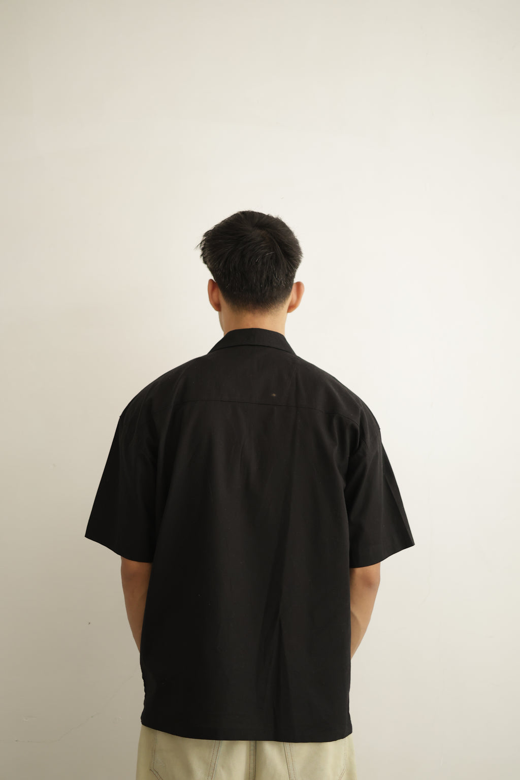 Black Cropped Linen Shirt